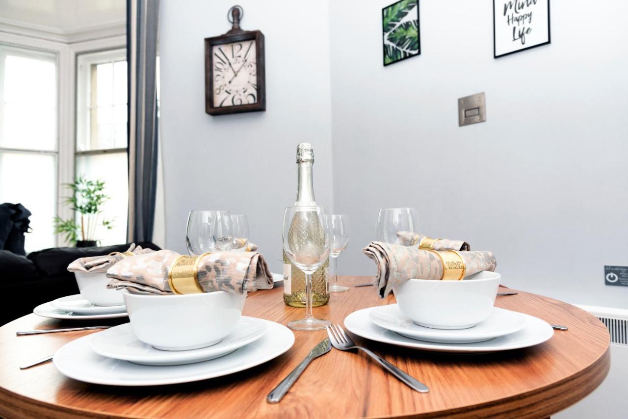 Wrexham Central Stay - Apartment Six Esterno foto